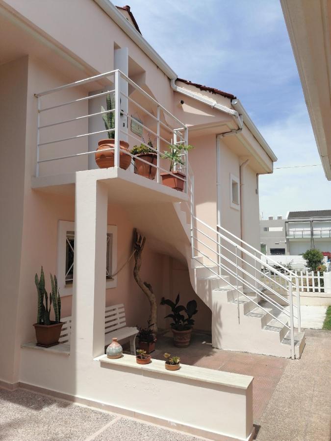 Suite In Front Of The Sea Nea Thesi エクステリア 写真
